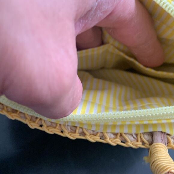 1990’s handwoven corn husk mini tote bag with a dragonfly appliqué and a yellow - Picture 11 of 16